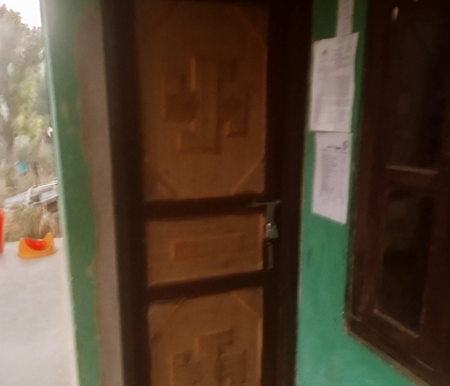 बराहताल गाउँपालिका-८ को कार्यालयमा तालाबन्दीले, कार्यसम्पादनमा बाधा l