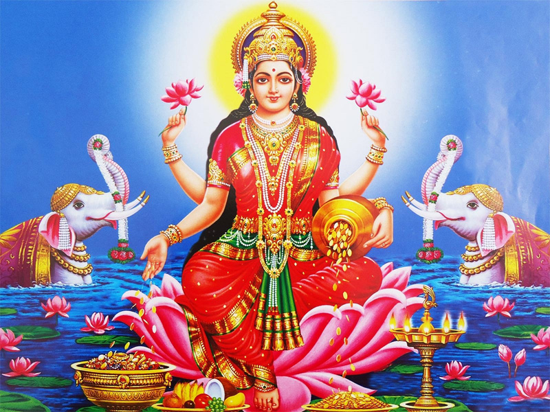 सम्पन्नताकी देवी लक्ष्मी पूजाआराधना गरी लक्ष्मीपूजा मनाइँदै